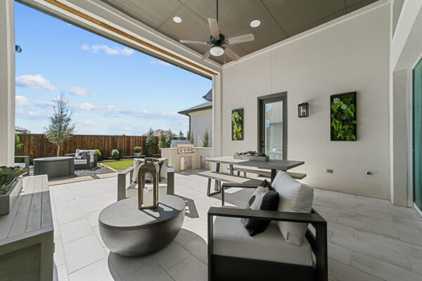 Discover Lexington Frisco Signature 74s