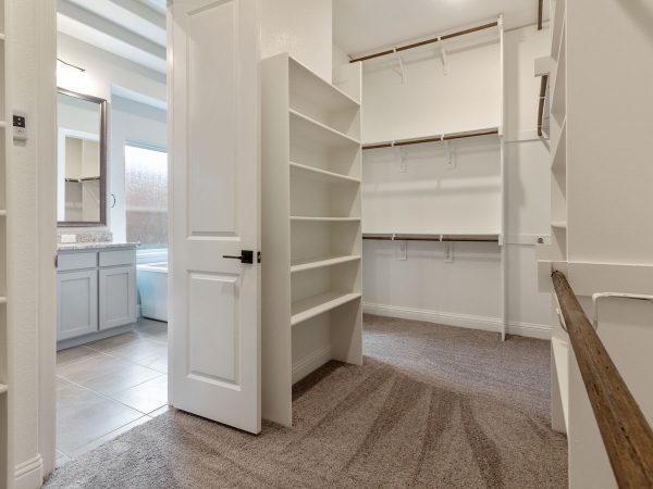 Landon Homes 716 Chesapeake III Frisco TX Master Closet