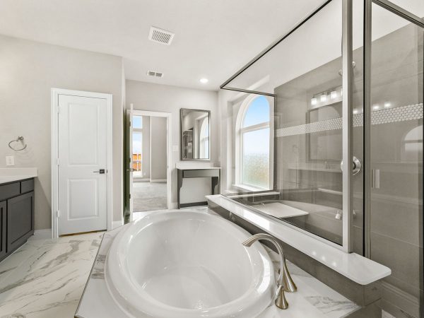 New Home Builder Landon Homes 600 Richmond Master Bathroom