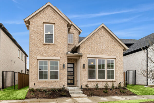 8 Reasons to Choose a Townhome