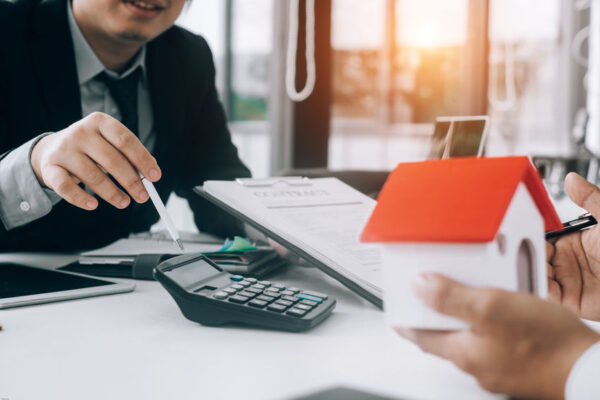 How Debt-to-Income Ratio Affects Your Mortgage Application